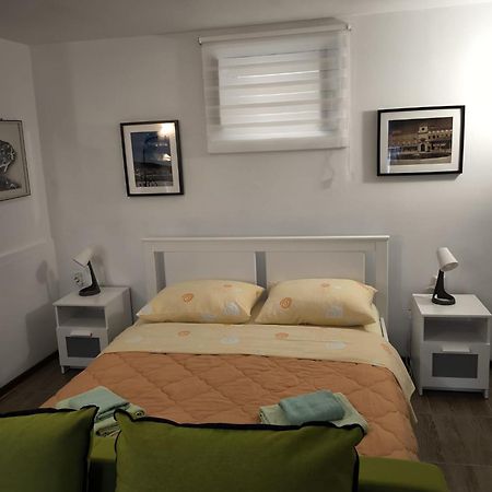 Studio Apartman Nona Angela-Valun Cres Luaran gambar